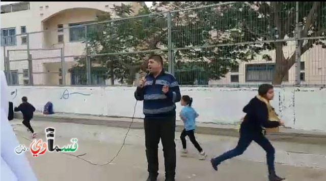 فيديو: طلاب مدرسة جنة ابن رشد يؤدون صلاة الاستسقاء في ساحة المدرسة بعد انحباس الامطار 